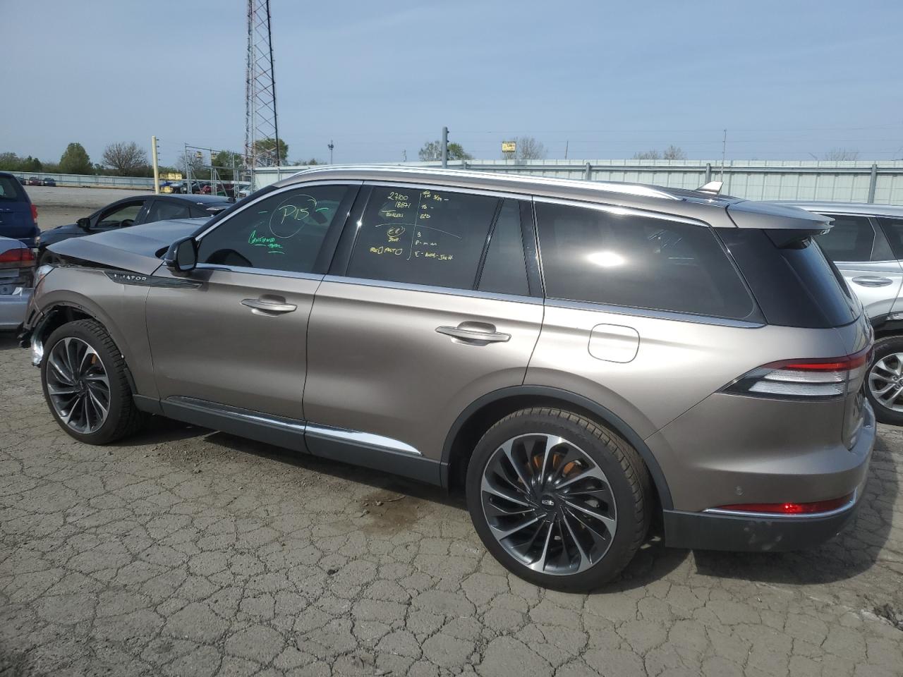 Photo 1 VIN: 5LM5J7XC9LGL21132 - LINCOLN AVIATOR 