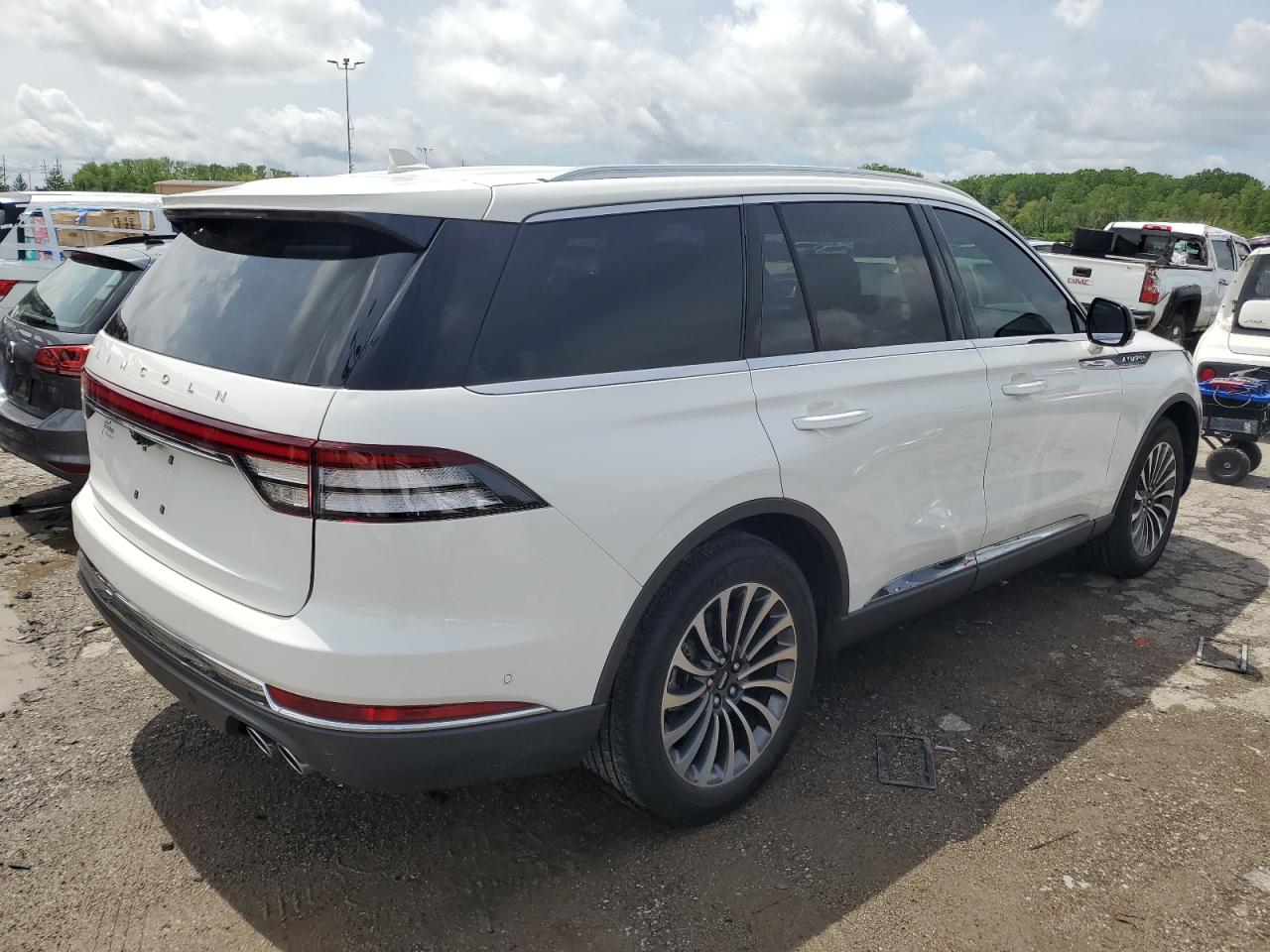 Photo 2 VIN: 5LM5J7XCXLGL29627 - LINCOLN AVIATOR 