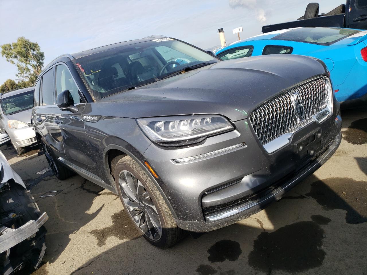 Photo 3 VIN: 5LM5J7XCXPGL24708 - LINCOLN AVIATOR 