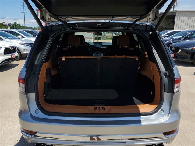 Photo 8 VIN: 5LM5J9XC1LGL37675 - LINCOLN AVIATOR 