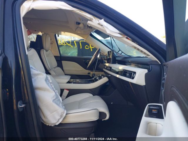 Photo 4 VIN: 5LM5J9XC3NGL20766 - LINCOLN AVIATOR 