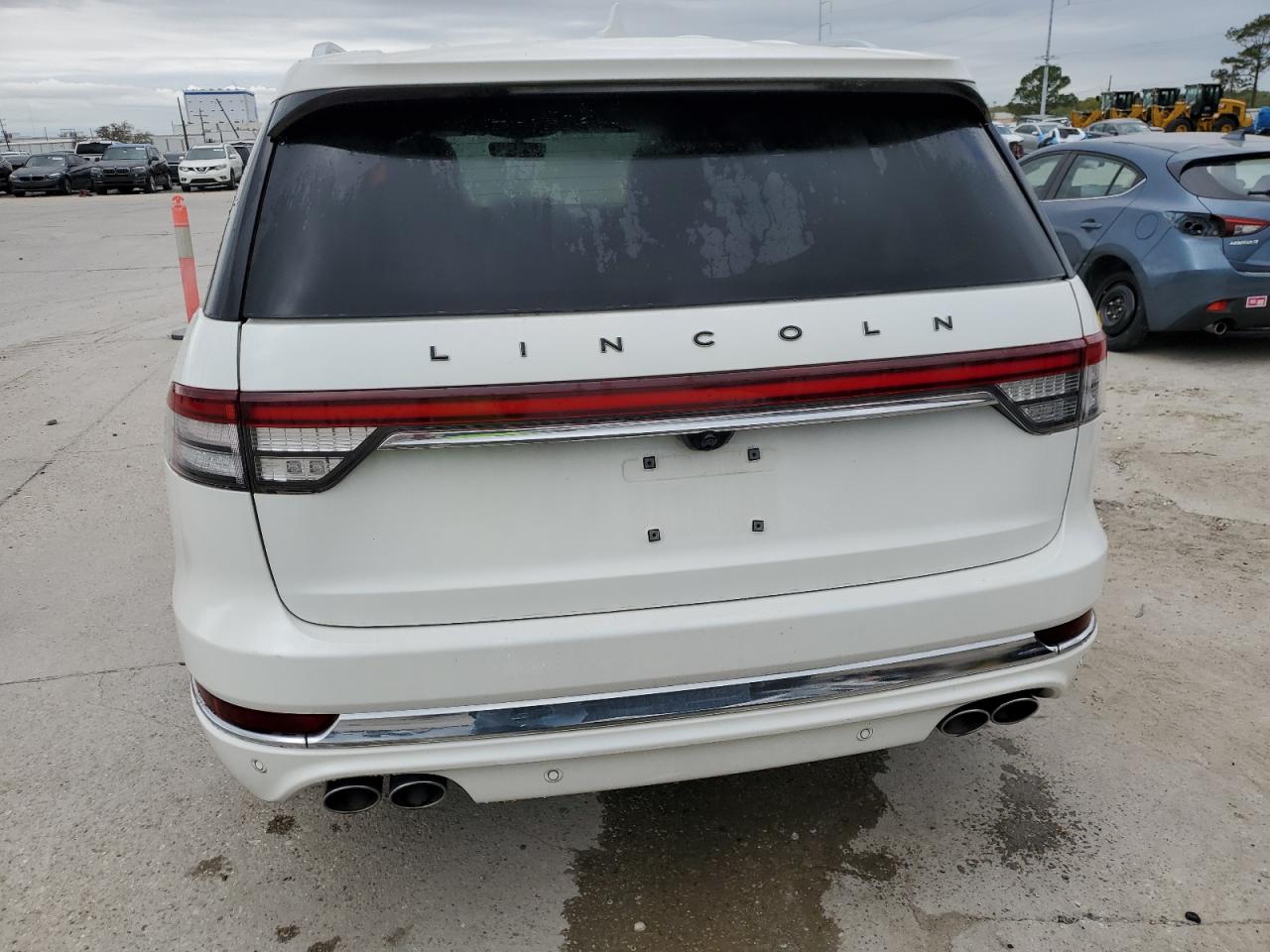 Photo 5 VIN: 5LM5J9XC7LGL03885 - LINCOLN AVIATOR 