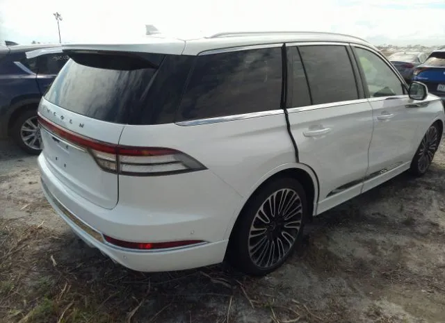 Photo 3 VIN: 5LM5J9XC9NGL08881 - LINCOLN AVIATOR 