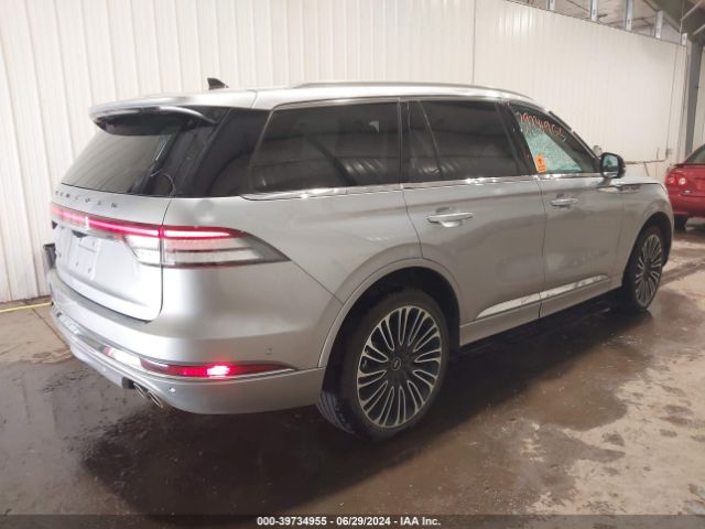 Photo 3 VIN: 5LM5J9XC9PGL21522 - LINCOLN AVIATOR 