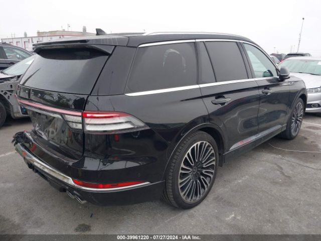 Photo 3 VIN: 5LM5J9XCXPGL00310 - LINCOLN AVIATOR 