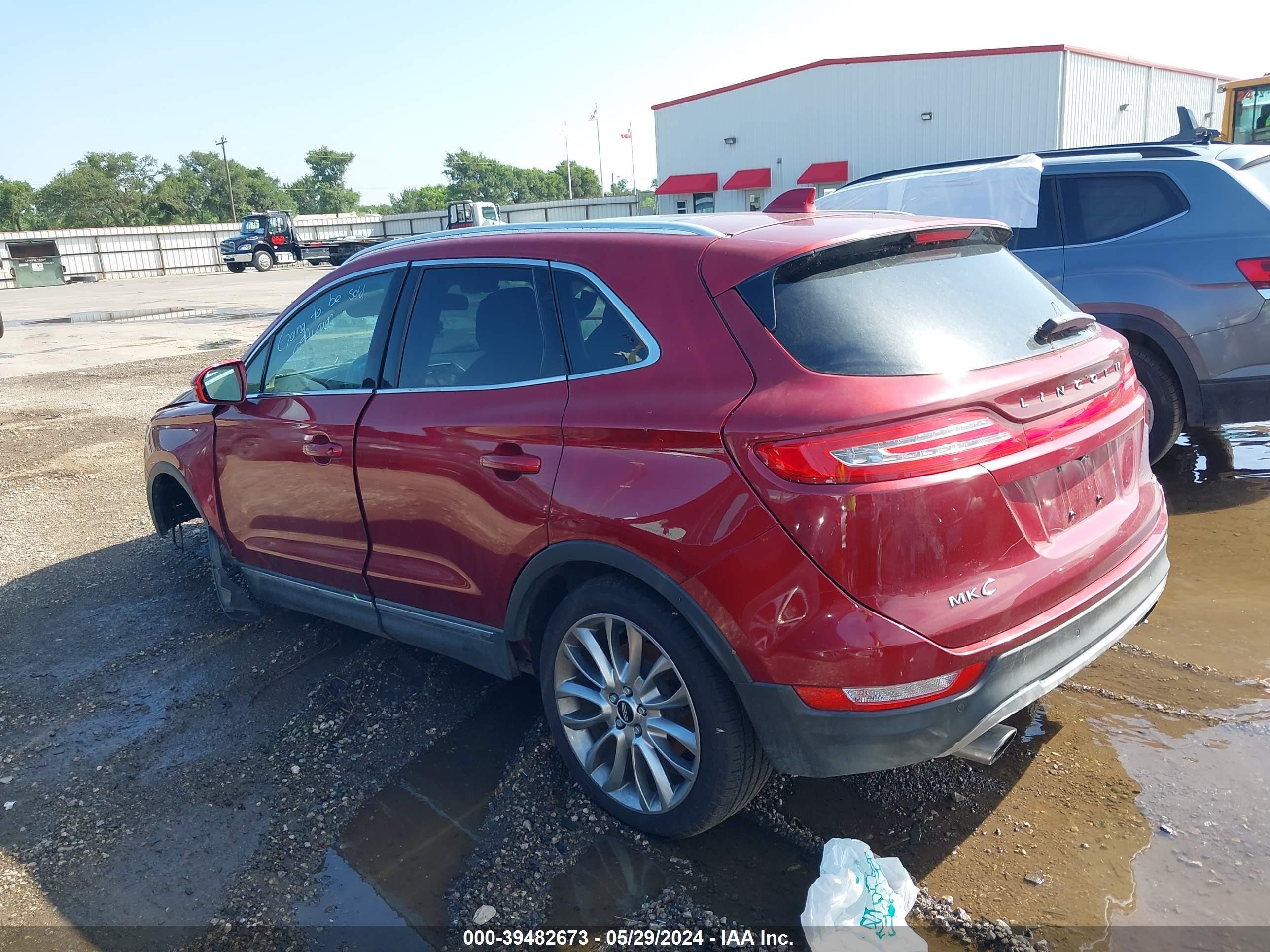 Photo 2 VIN: 5LMCJ1A90FUJ22817 - LINCOLN MKC 