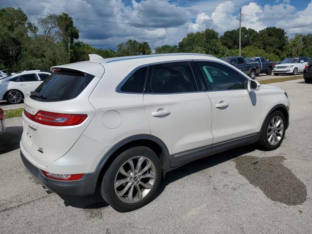 Photo 2 VIN: 5LMCJ1A92FUJ05646 - LINCOLN MKC 