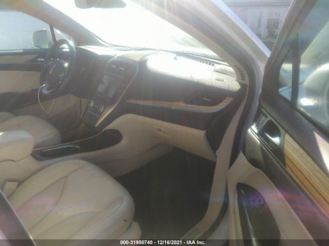 Photo 4 VIN: 5LMCJ1A9XFUJ22985 - LINCOLN MKC 