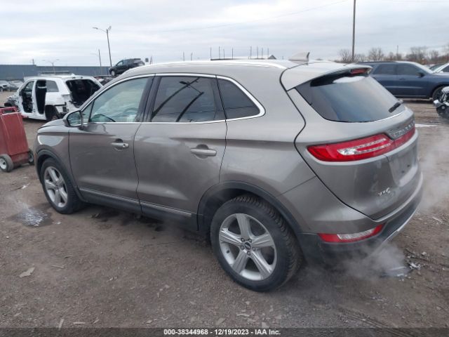 Photo 2 VIN: 5LMCJ1C91HUL12559 - LINCOLN MKC 