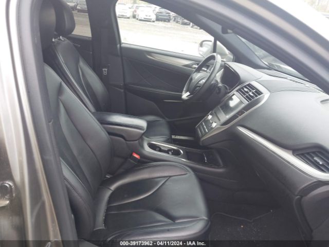 Photo 4 VIN: 5LMCJ1C92GUJ21165 - LINCOLN MKC 