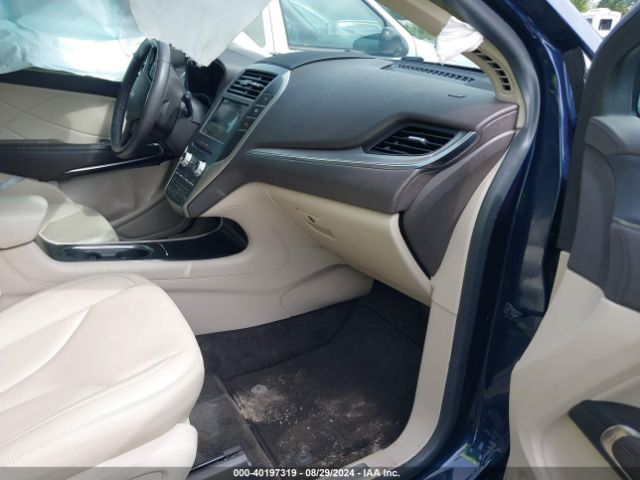 Photo 4 VIN: 5LMCJ1C92HUL61592 - LINCOLN MKC 