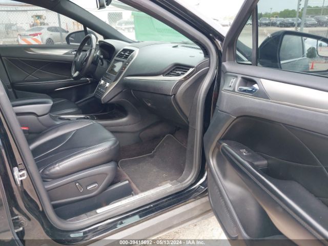 Photo 4 VIN: 5LMCJ1C93HUL02177 - LINCOLN MKC 