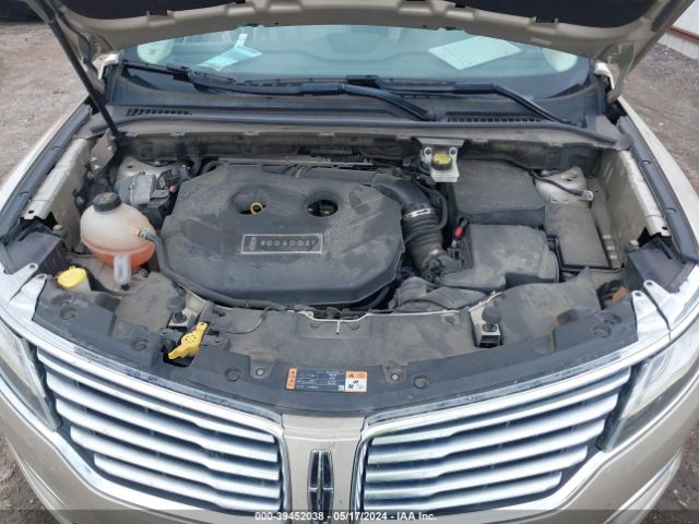 Photo 9 VIN: 5LMCJ1C94HUL00423 - LINCOLN MKC 