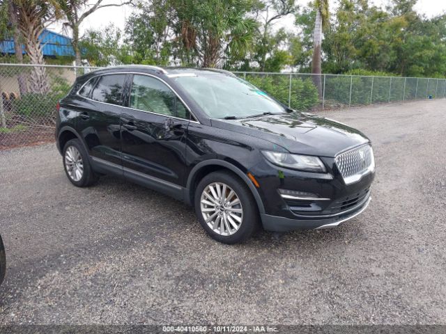 Photo 0 VIN: 5LMCJ1C95KUL50464 - LINCOLN MKC 