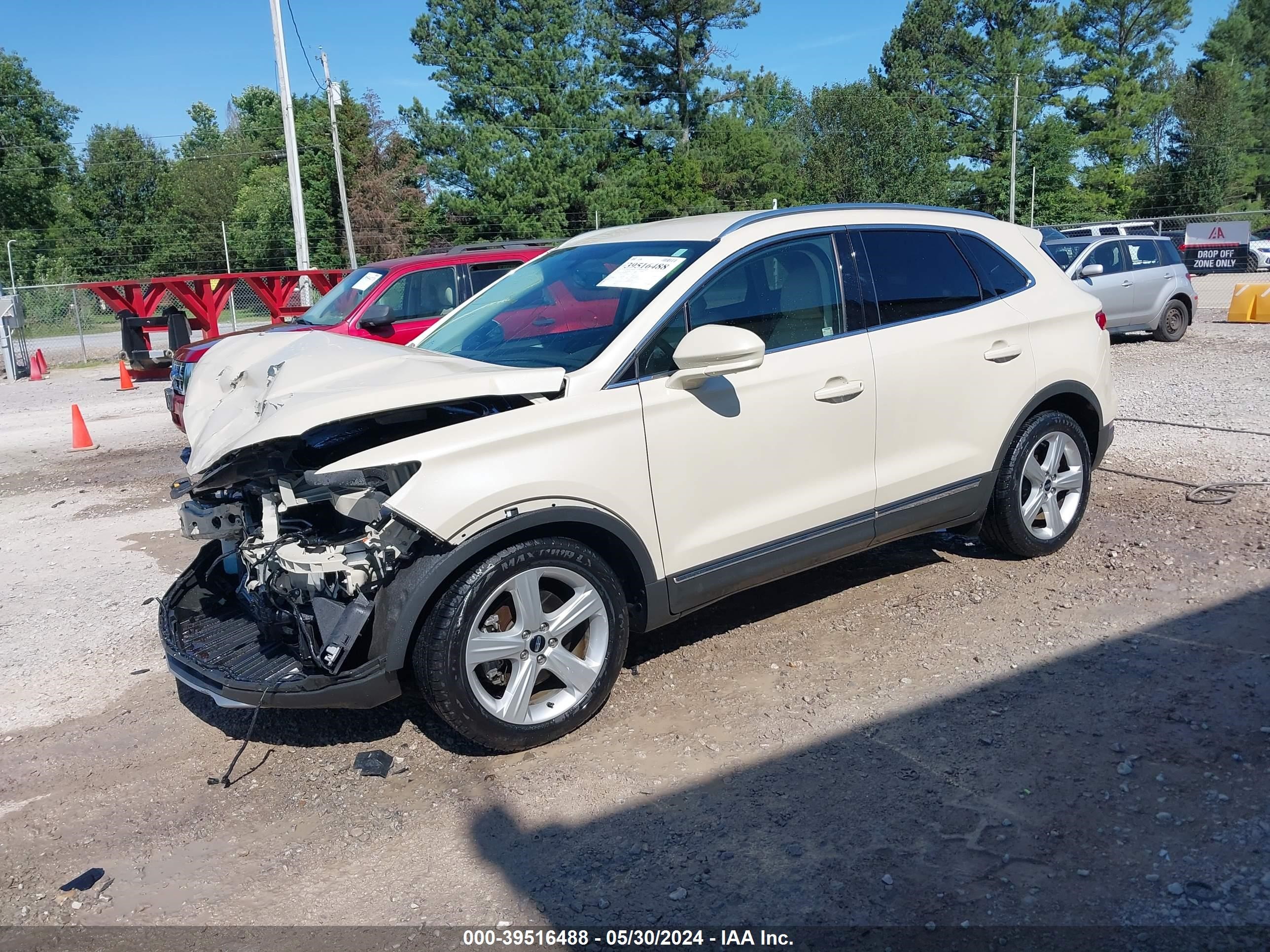 Photo 1 VIN: 5LMCJ1C96JUL32344 - LINCOLN MKC 