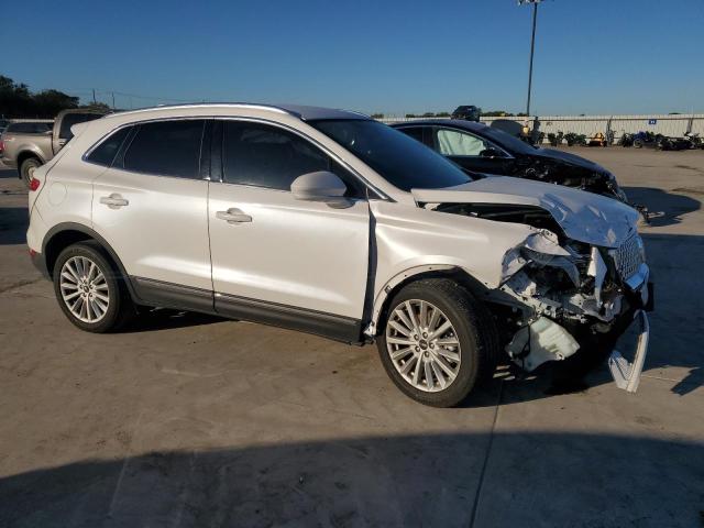 Photo 3 VIN: 5LMCJ1C96KUL44835 - LINCOLN MKC 