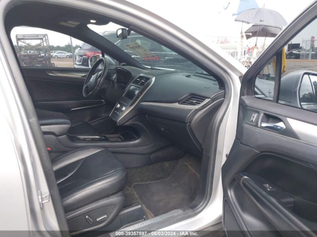 Photo 4 VIN: 5LMCJ1C97GUJ15524 - LINCOLN MKC 