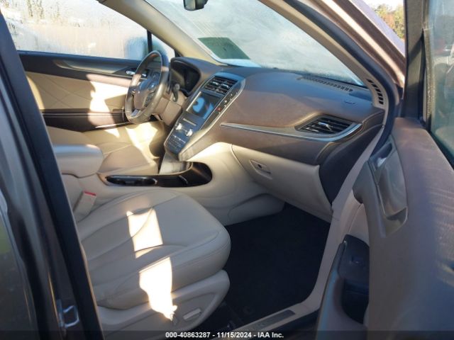 Photo 4 VIN: 5LMCJ1C97HUL16681 - LINCOLN MKC 