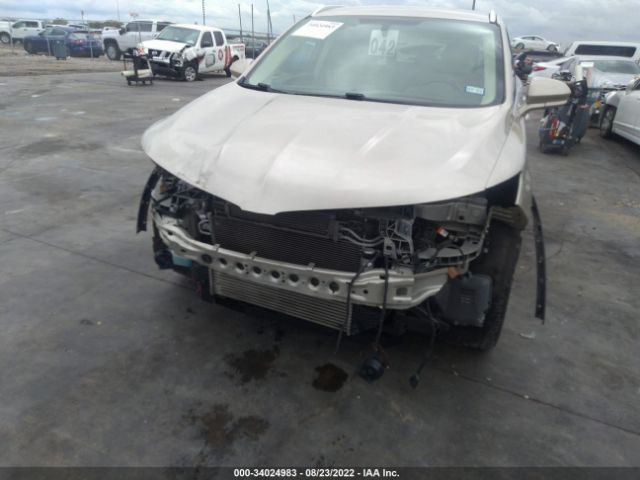 Photo 5 VIN: 5LMCJ1C97HUL20732 - LINCOLN MKC 