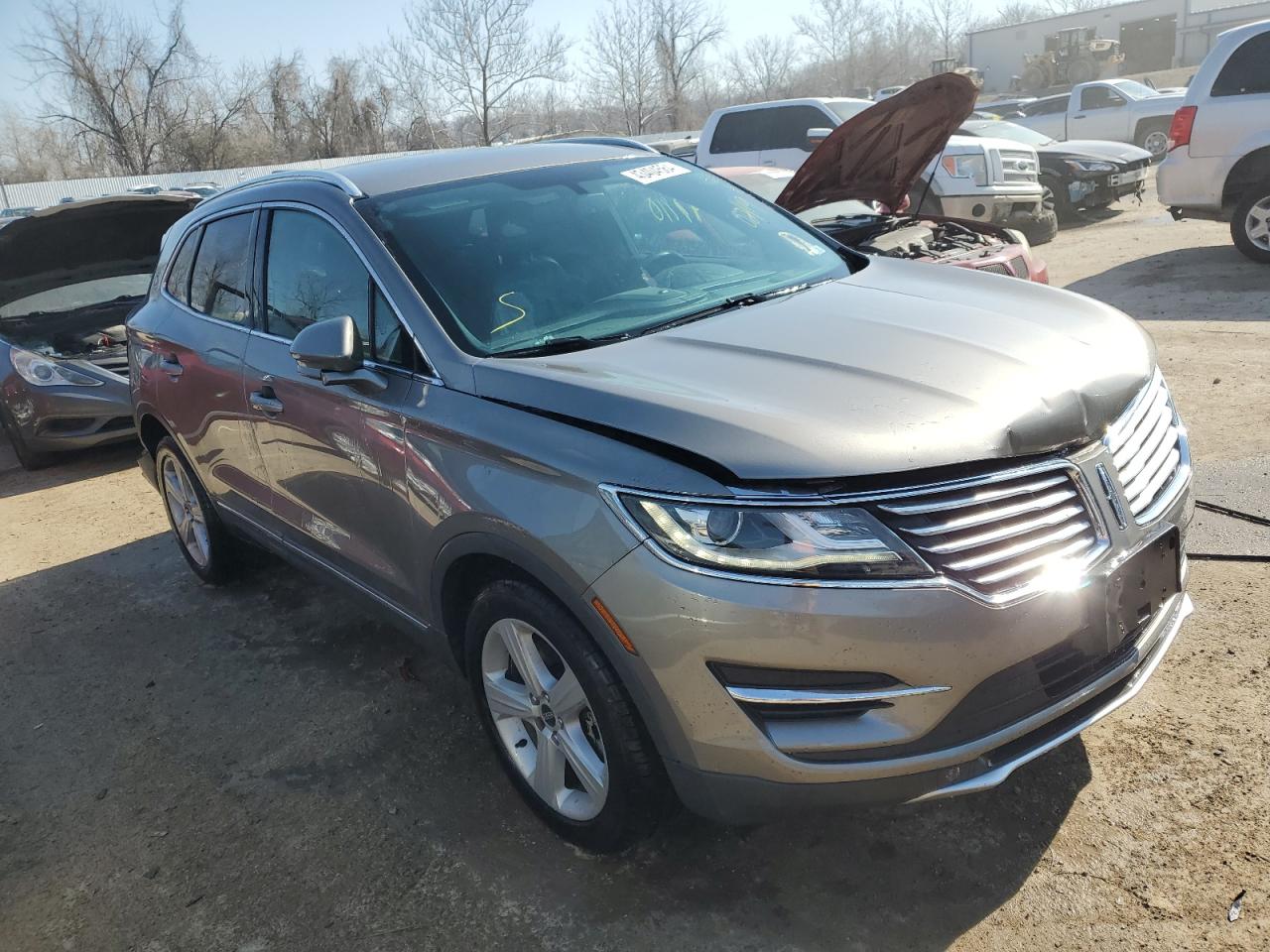 Photo 3 VIN: 5LMCJ1C98GUJ32090 - LINCOLN MKC 