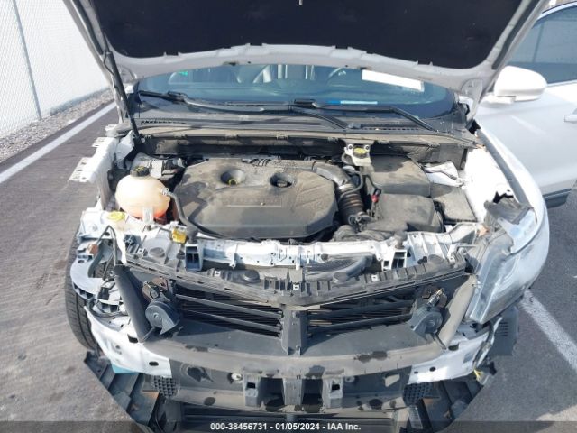 Photo 9 VIN: 5LMCJ1C98HUL36051 - LINCOLN MKC 