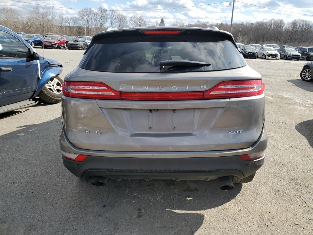 Photo 6 VIN: 5LMCJ1C99HUL69267 - LINCOLN MKC 