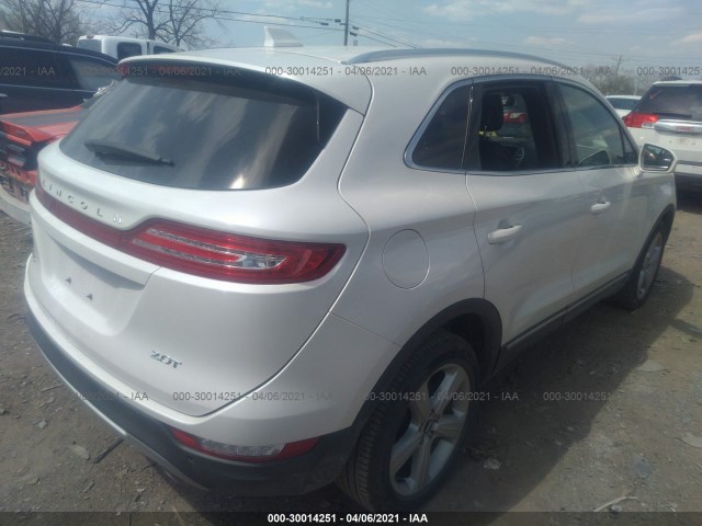 Photo 3 VIN: 5LMCJ1C9XHUL40490 - LINCOLN MKC 