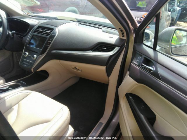 Photo 4 VIN: 5LMCJ1C9XJUL07415 - LINCOLN MKC 