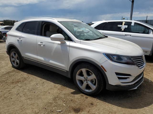 Photo 3 VIN: 5LMCJ1C9XJUL29091 - LINCOLN MKC PREMIE 