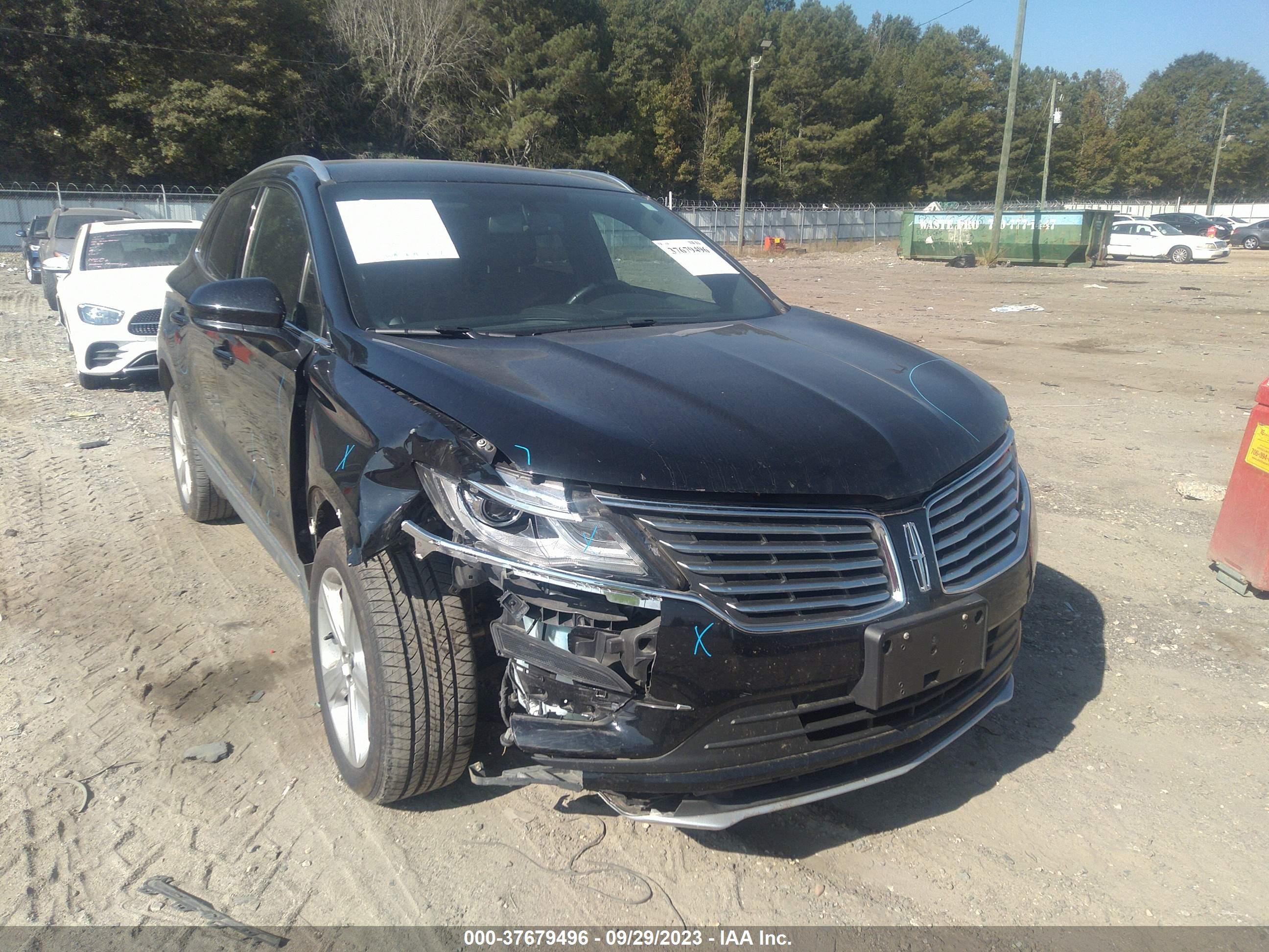 Photo 5 VIN: 5LMCJ1C9XJUL29141 - LINCOLN MKC 