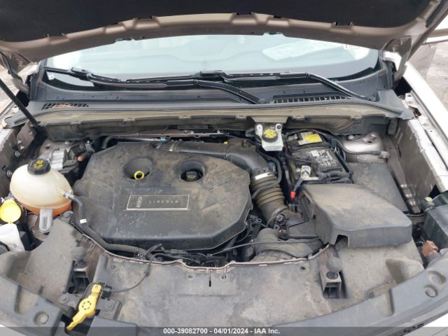 Photo 9 VIN: 5LMCJ1C9XJUL32380 - LINCOLN MKC 