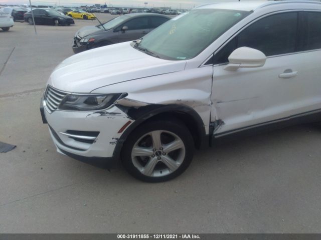 Photo 5 VIN: 5LMCJ1C9XJUL32945 - LINCOLN MKC 