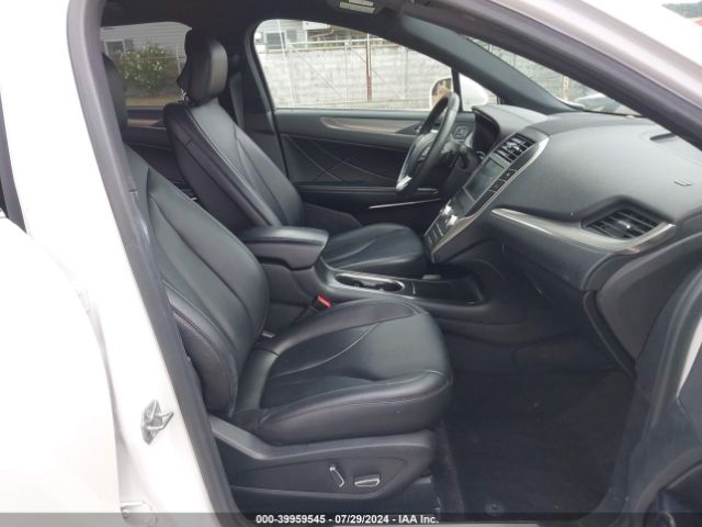 Photo 4 VIN: 5LMCJ1D92HUL61624 - LINCOLN MKC 