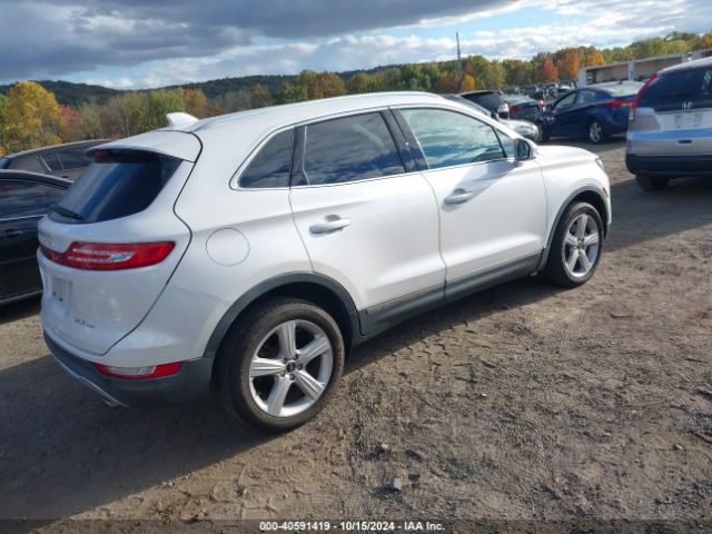 Photo 3 VIN: 5LMCJ1D93JUL31649 - LINCOLN MKC 