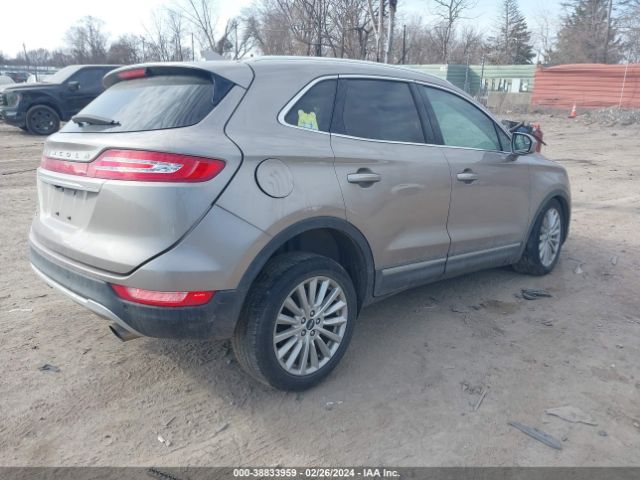 Photo 3 VIN: 5LMCJ1D93KUL38828 - LINCOLN MKC 