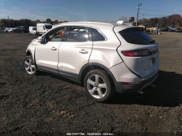 Photo 2 VIN: 5LMCJ1D94GUJ26625 - LINCOLN MKC 