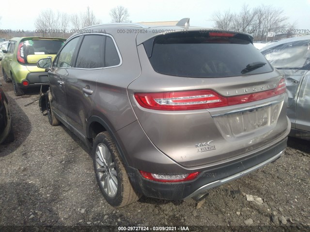 Photo 2 VIN: 5LMCJ1D94KUL18068 - LINCOLN MKC 