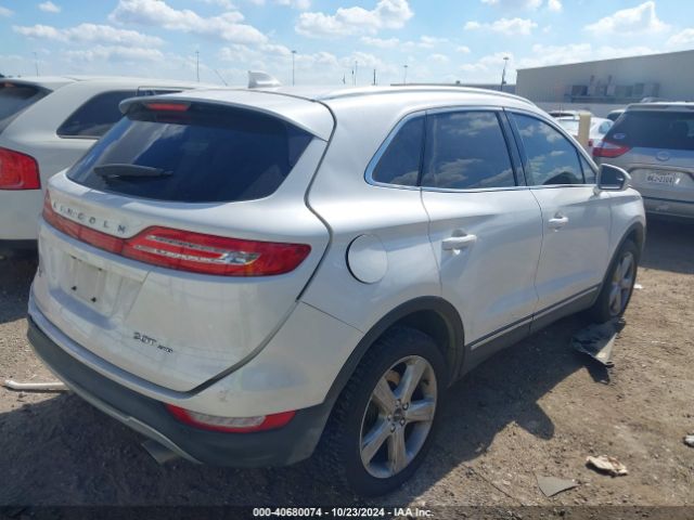 Photo 3 VIN: 5LMCJ1D96HUL57513 - LINCOLN MKC 