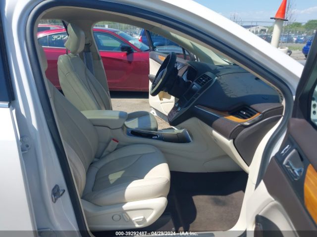 Photo 4 VIN: 5LMCJ2A95FUJ27341 - LINCOLN MKC 