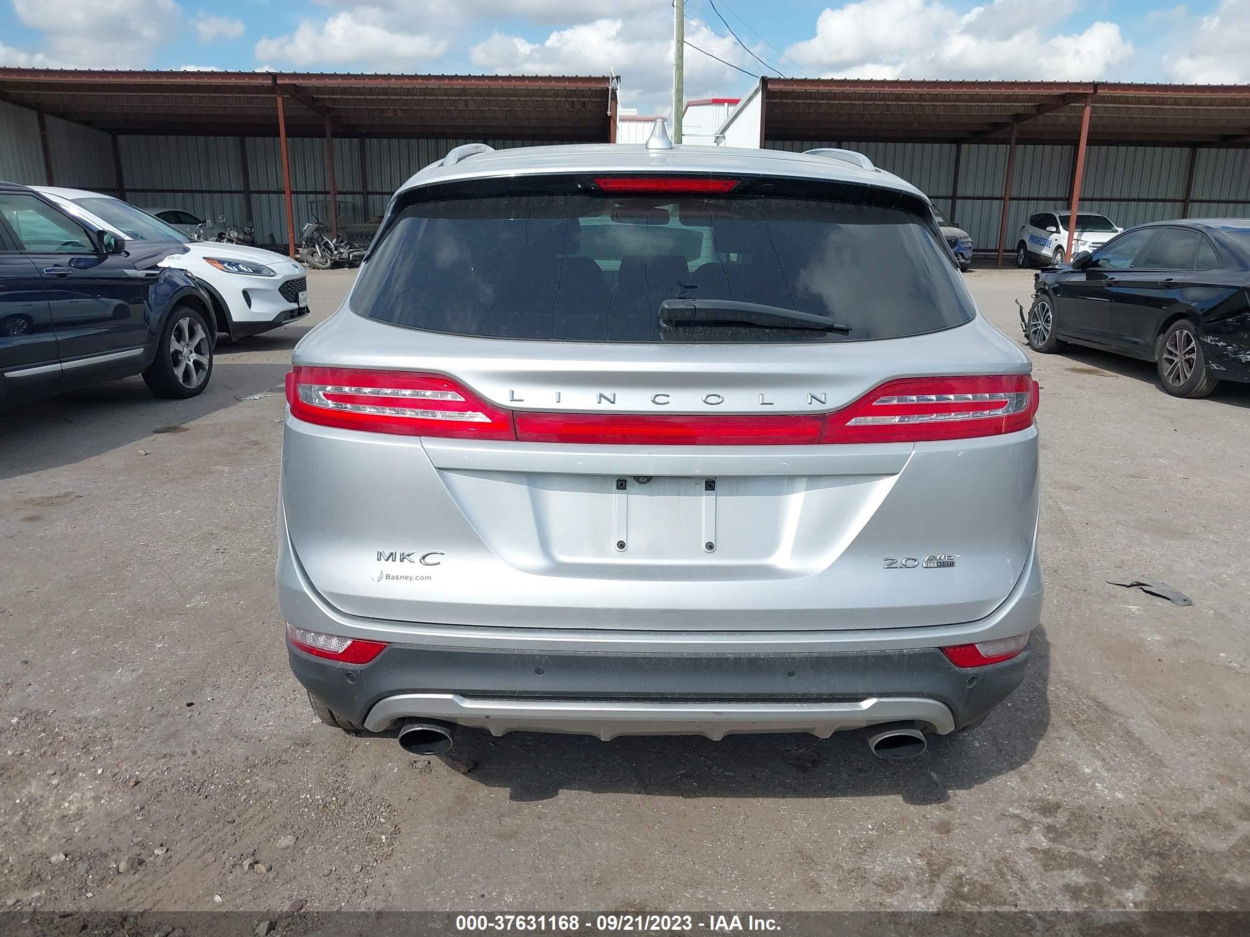 Photo 15 VIN: 5LMCJ2A96FUJ45802 - LINCOLN MKC 