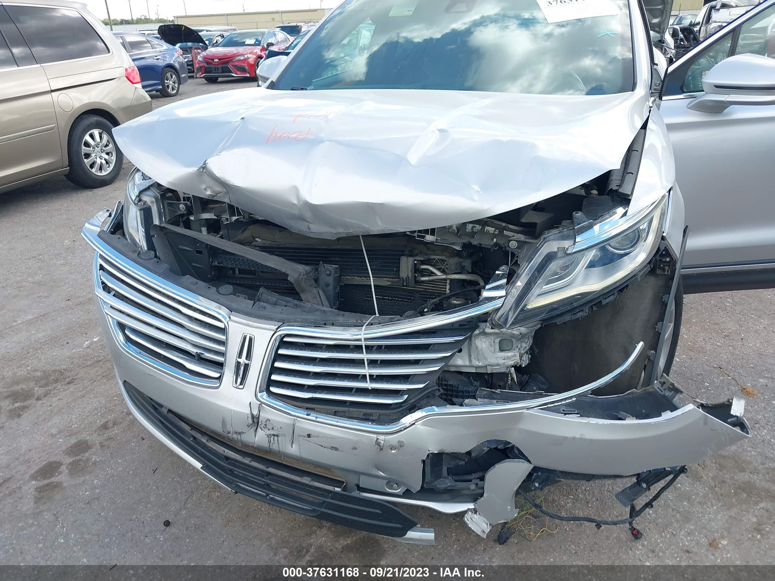 Photo 5 VIN: 5LMCJ2A96FUJ45802 - LINCOLN MKC 