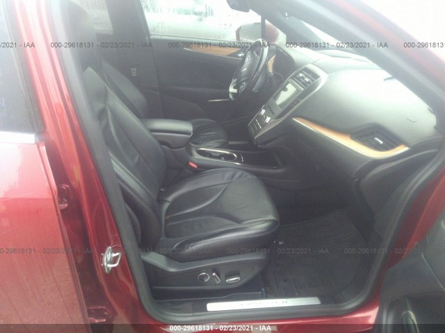 Photo 4 VIN: 5LMCJ2C91GUJ12138 - LINCOLN MKC 