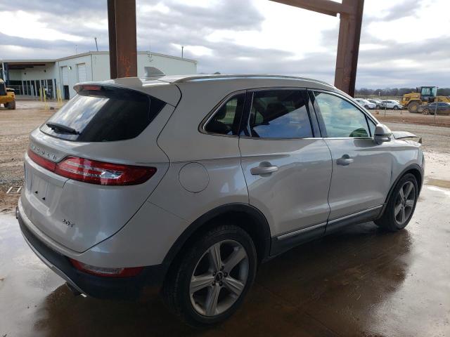 Photo 2 VIN: 5LMCJ2C91HUL21574 - LINCOLN MKC SELECT 