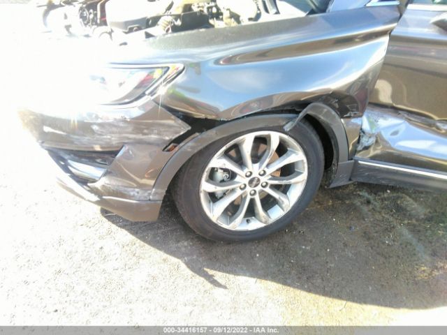 Photo 5 VIN: 5LMCJ2C91JUL23623 - LINCOLN MKC 