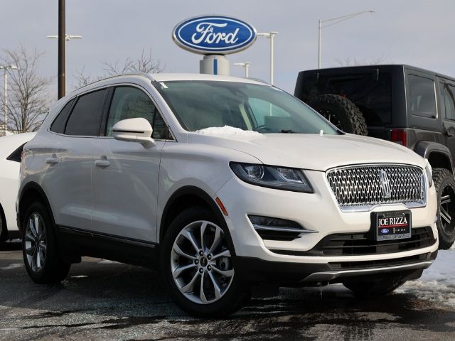 Photo 0 VIN: 5LMCJ2C92KUL45258 - LINCOLN MKC 