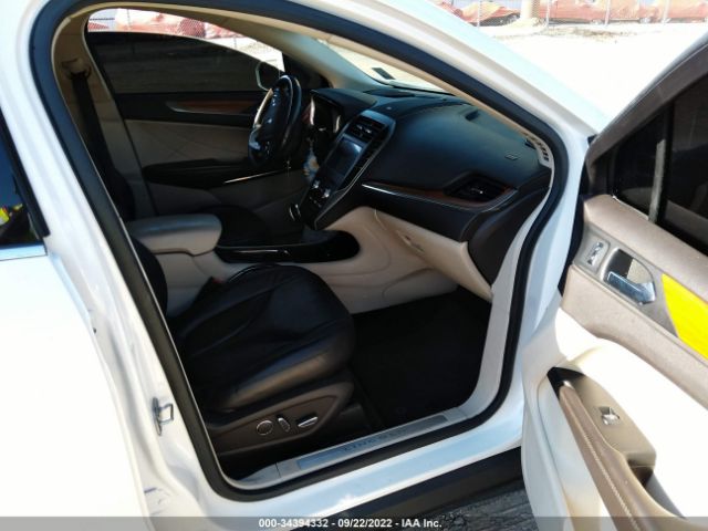 Photo 4 VIN: 5LMCJ2C93HUL22015 - LINCOLN MKC 