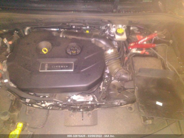 Photo 9 VIN: 5LMCJ2C93HUL55421 - LINCOLN MKC 