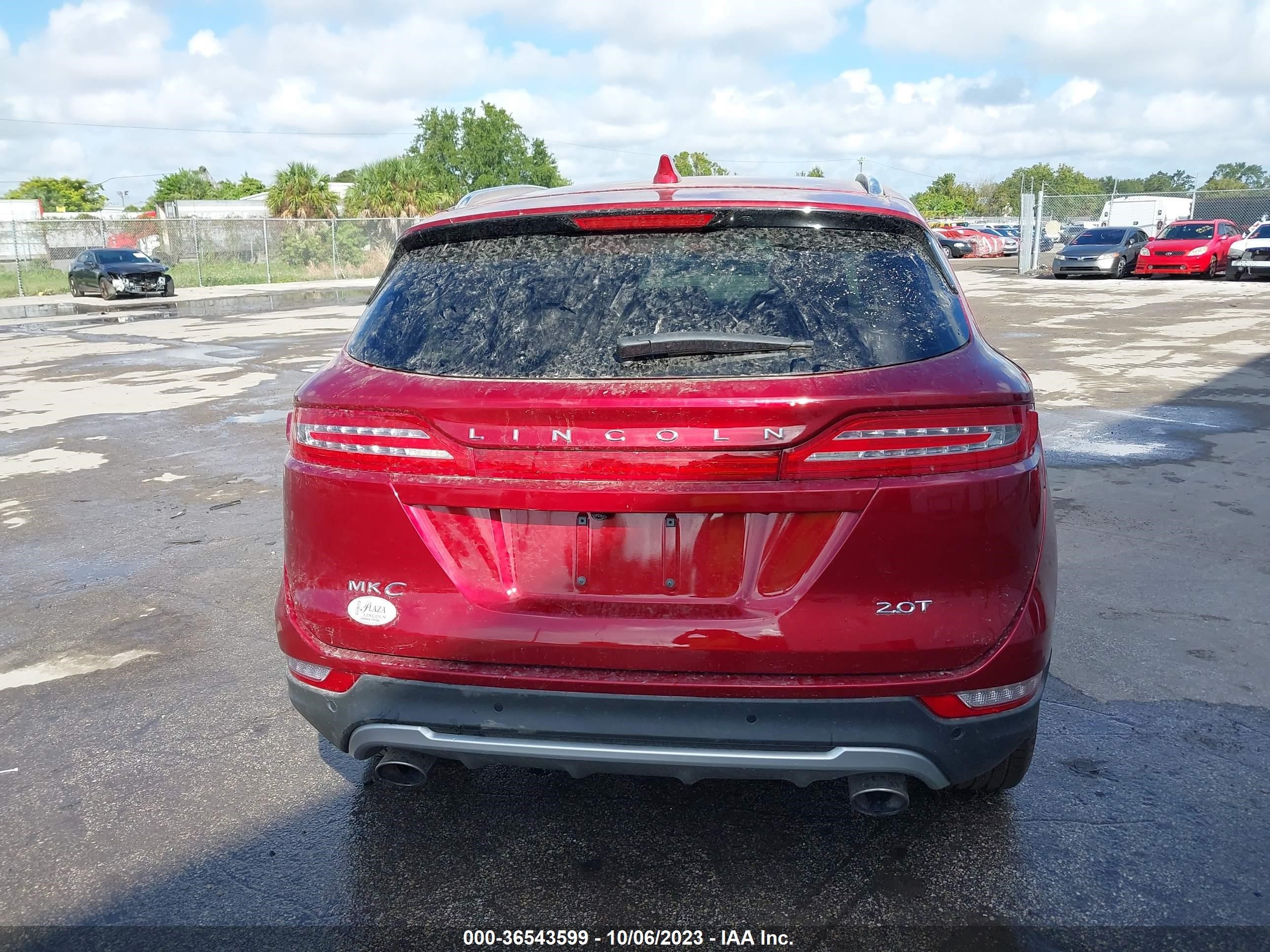 Photo 15 VIN: 5LMCJ2C93JUL32145 - LINCOLN MKC 