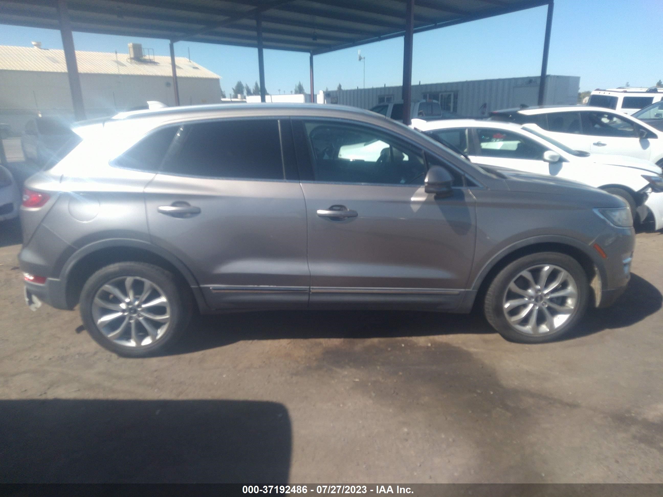 Photo 12 VIN: 5LMCJ2C94HUL16837 - LINCOLN MKC 