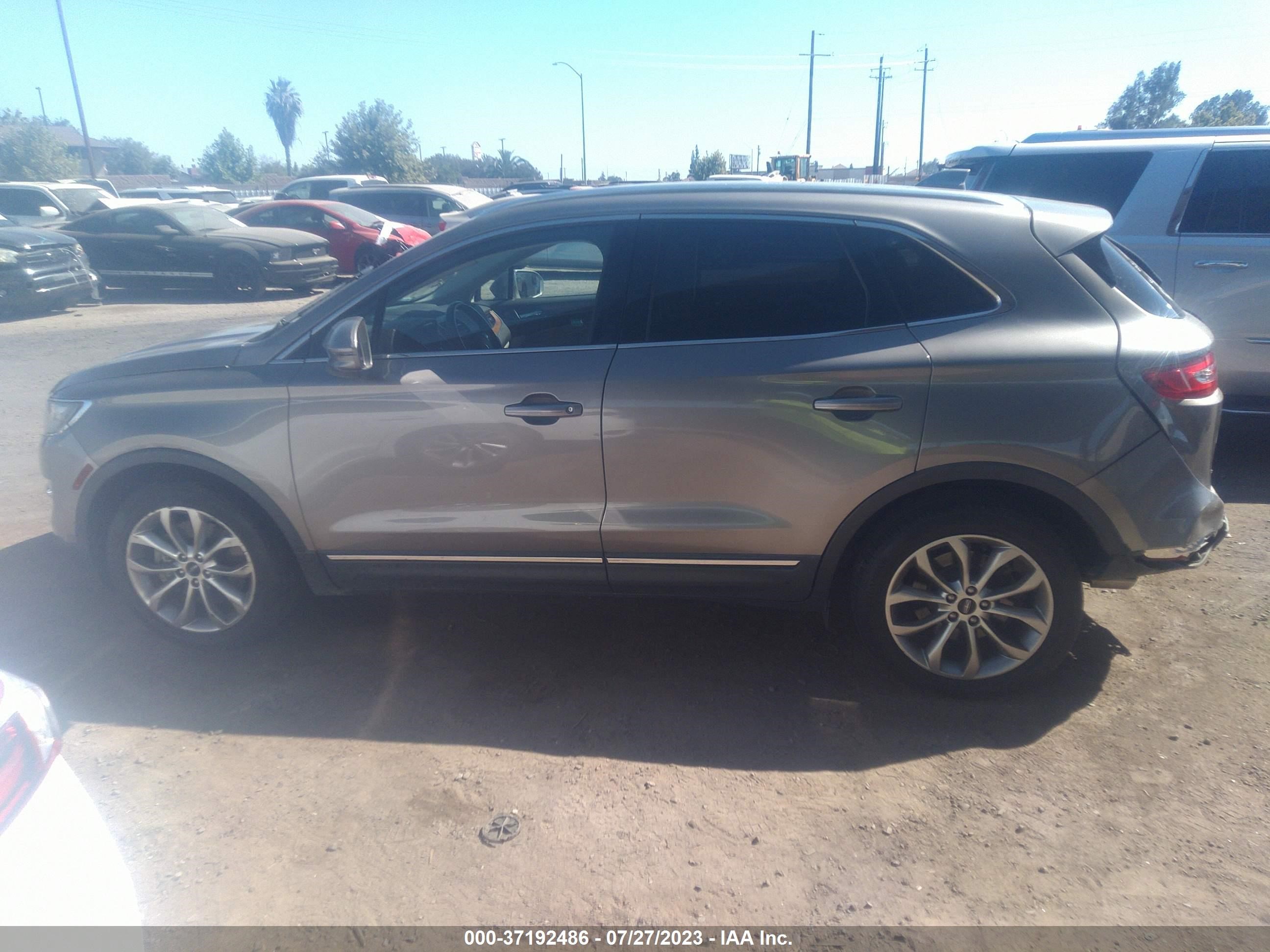 Photo 13 VIN: 5LMCJ2C94HUL16837 - LINCOLN MKC 